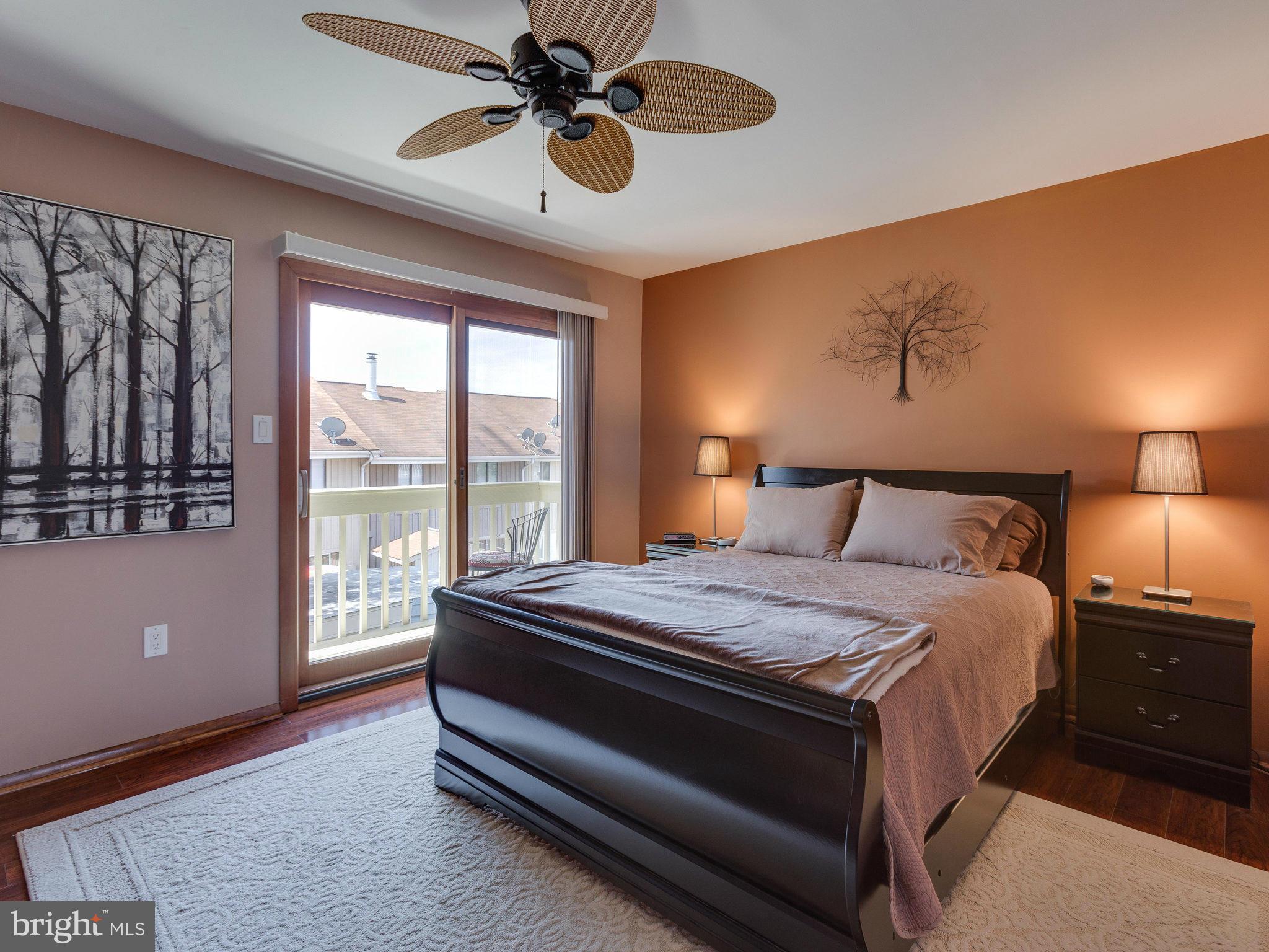 REFLECTION LAKE - Residential