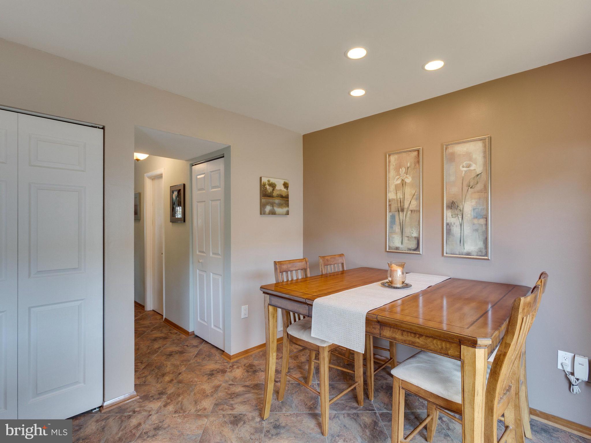 REFLECTION LAKE - Residential