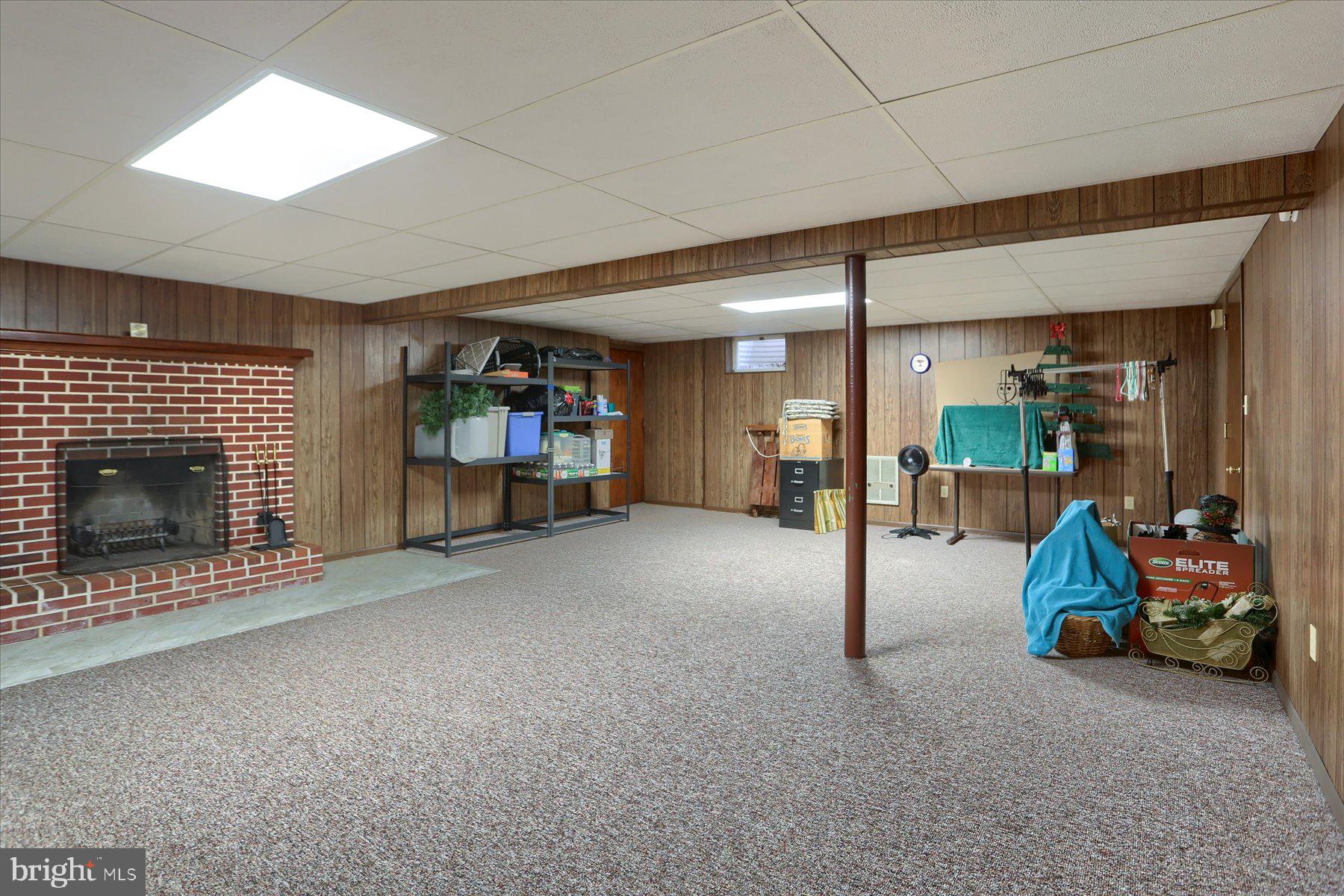 ALLENBERRY HILLS - Residential