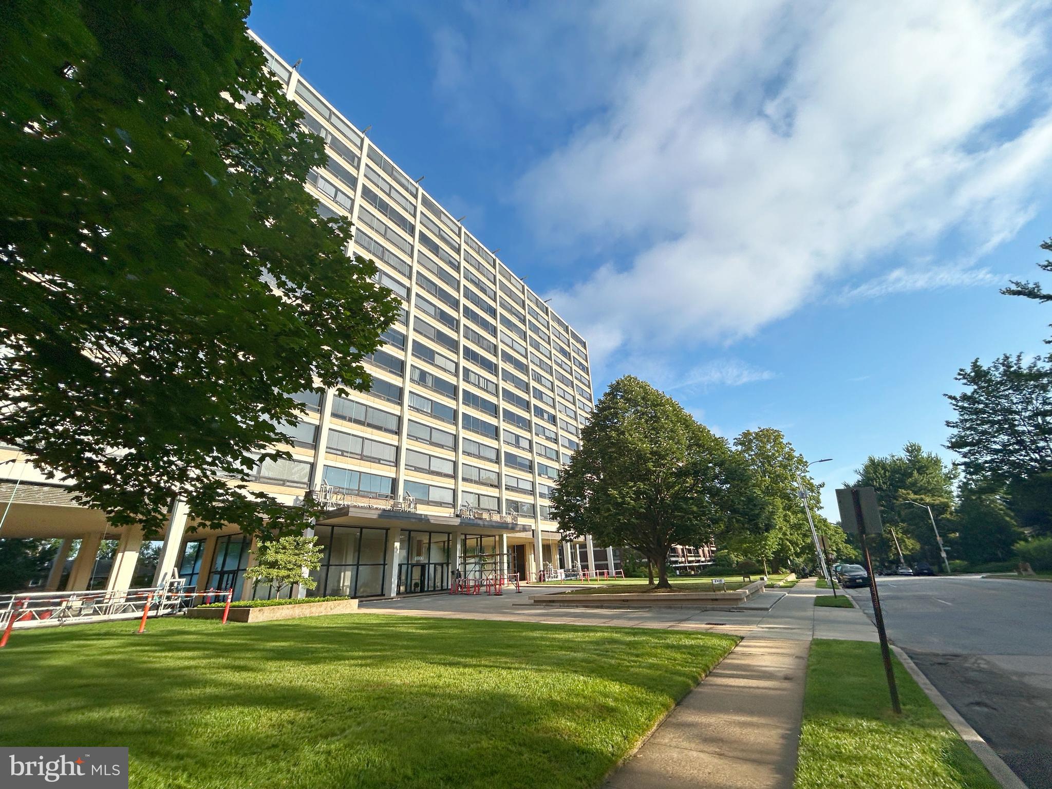 HIGHFIELD HOUSE CONDOMINIUM - Residential