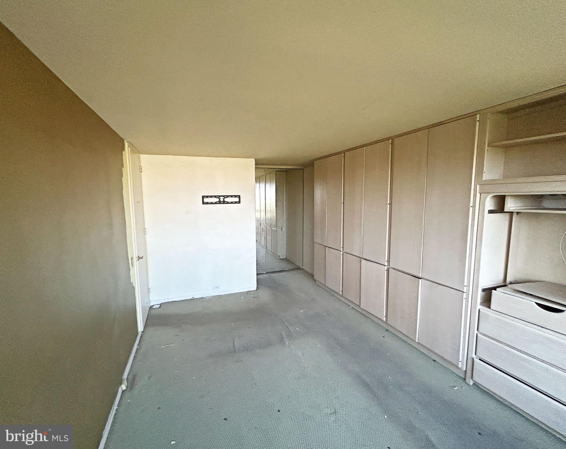 HIGHFIELD HOUSE CONDOMINIUM - Residential