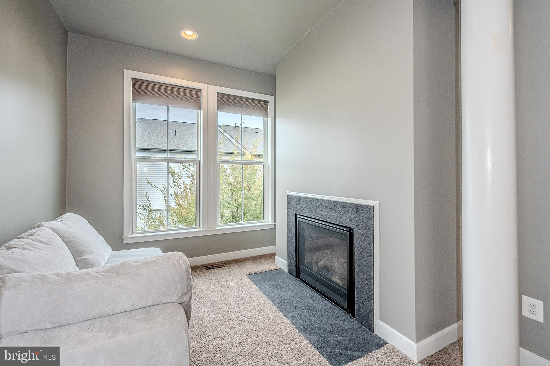 BRAMBLETON TOWN CENTER - Residential