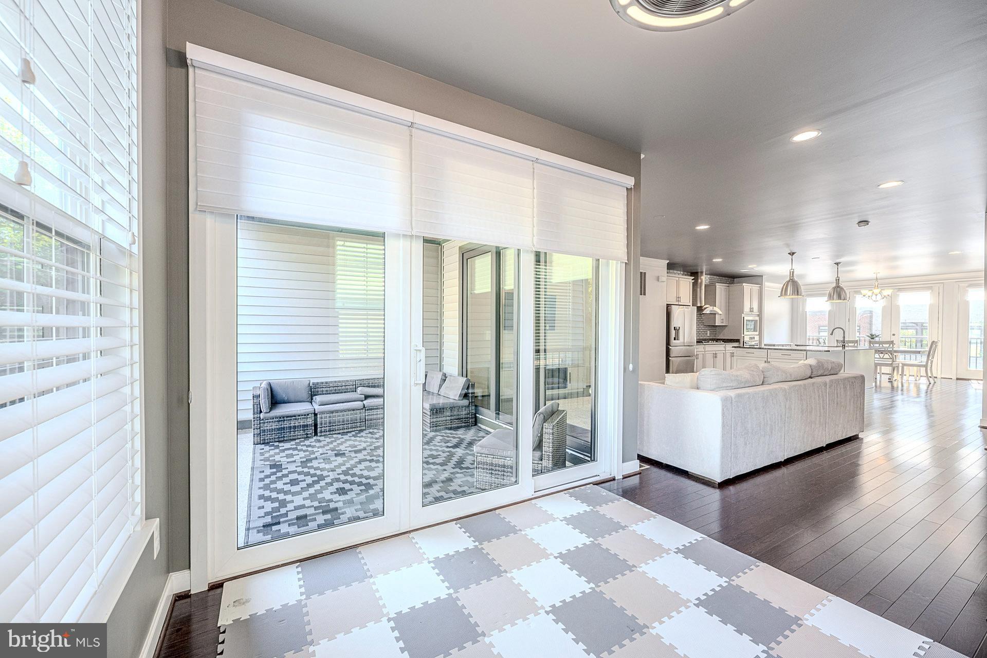 BRAMBLETON TOWN CENTER - Residential