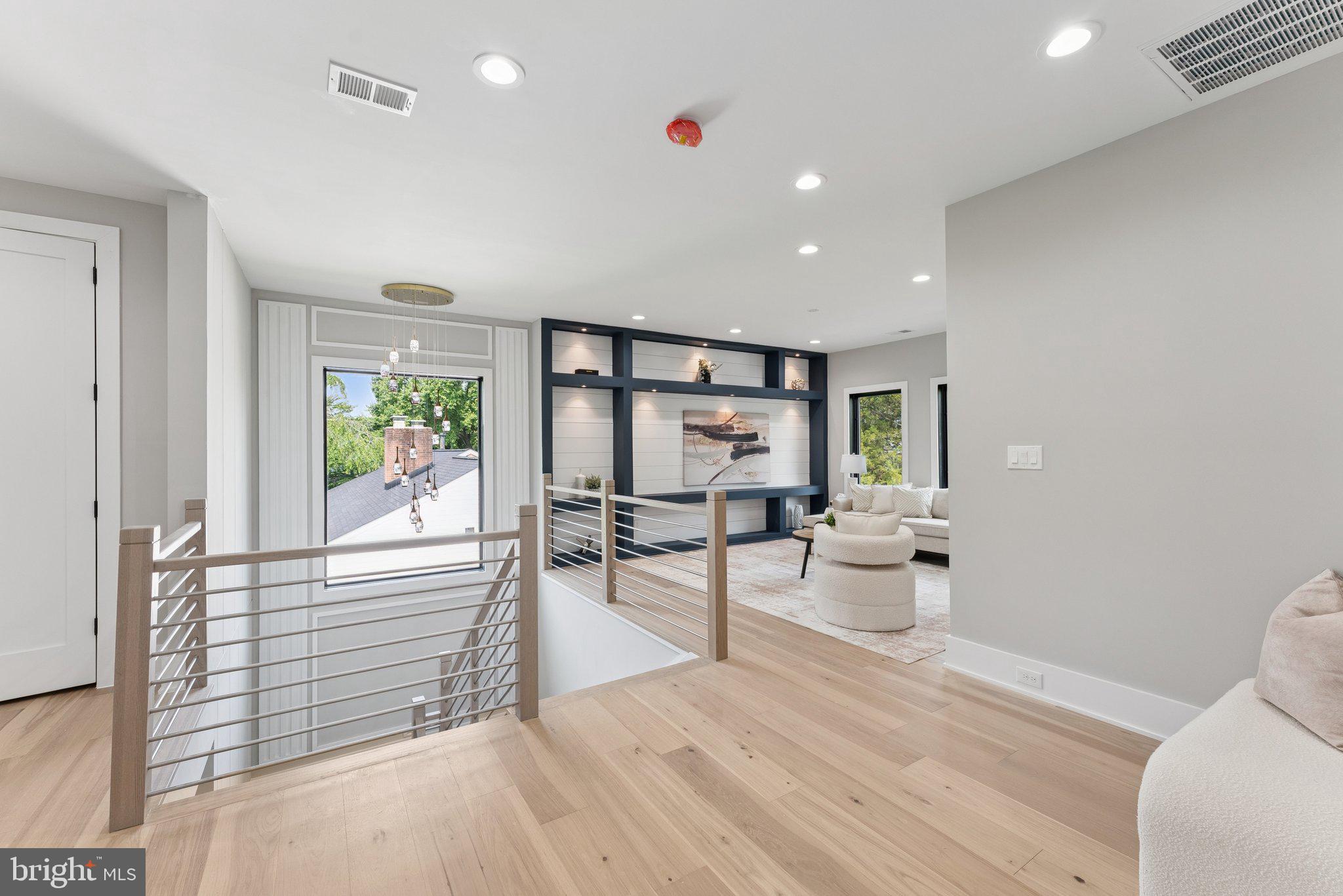 6935 SOUTHRIDGE DRIVE
