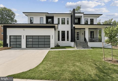 6935 SOUTHRIDGE DRIVE MCLEAN VA 22101
