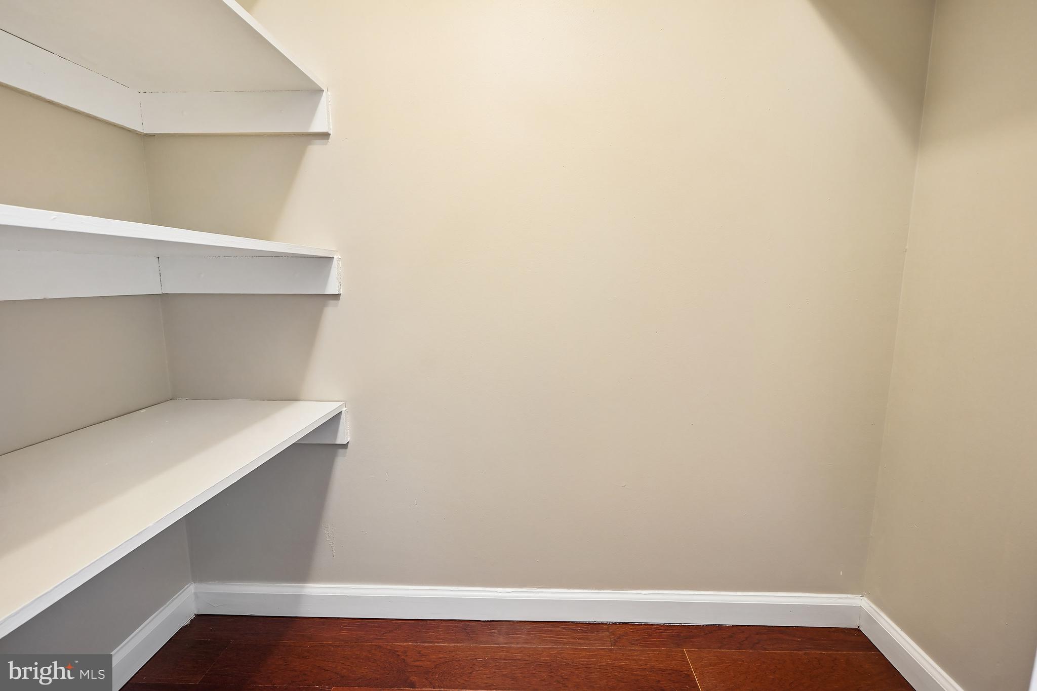 MONTEBELLO - Residential