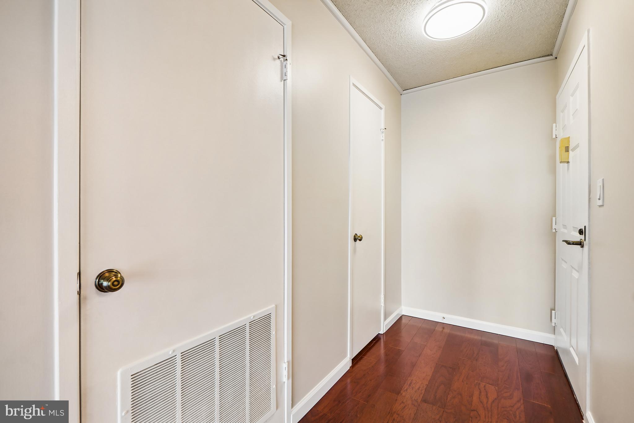 MONTEBELLO - Residential