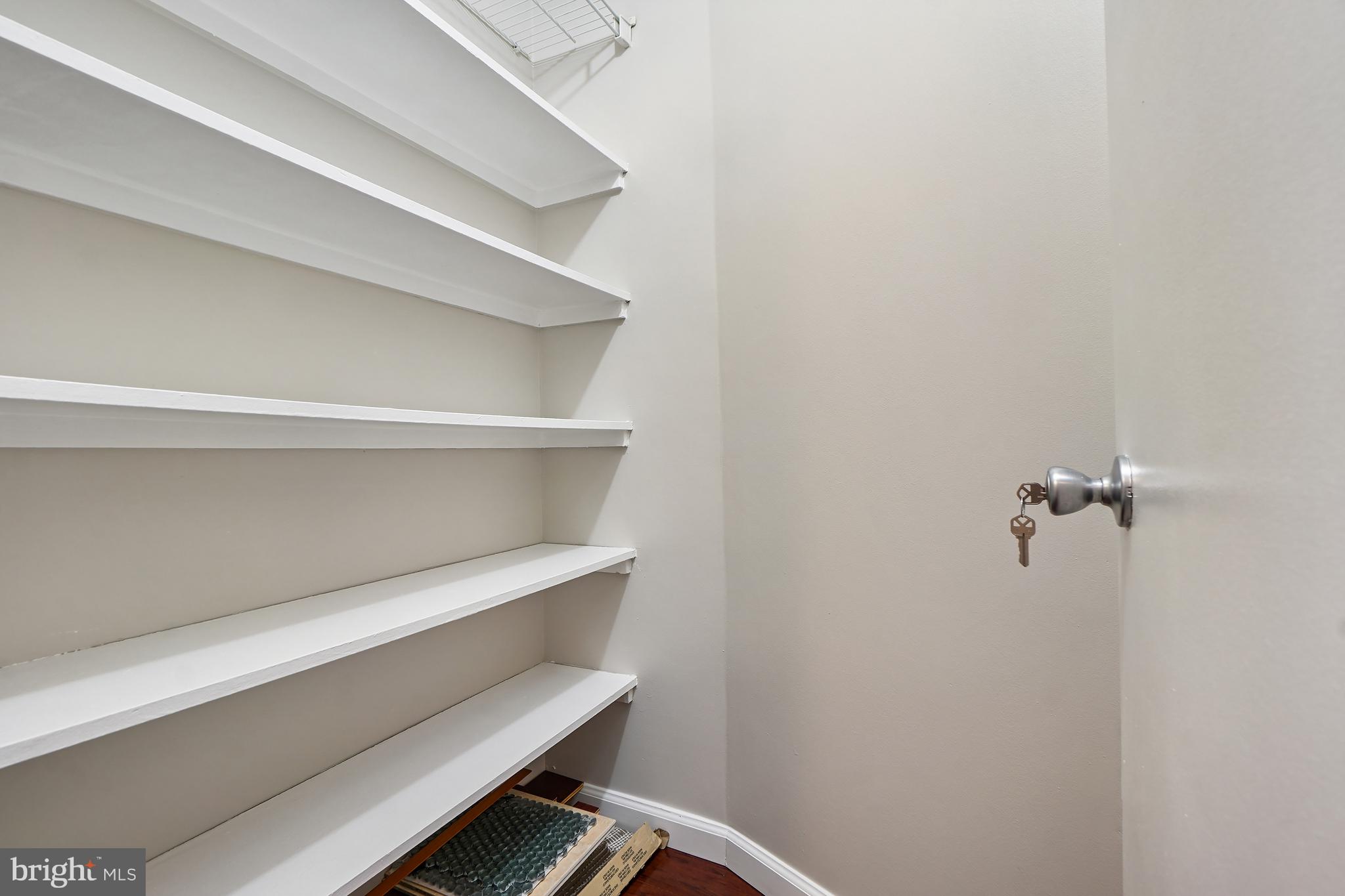 MONTEBELLO - Residential