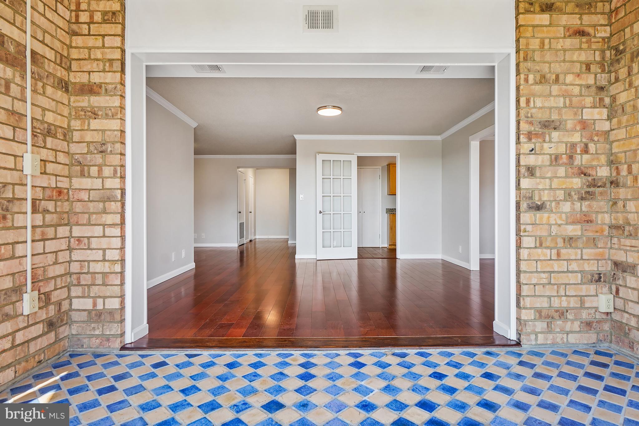 MONTEBELLO - Residential