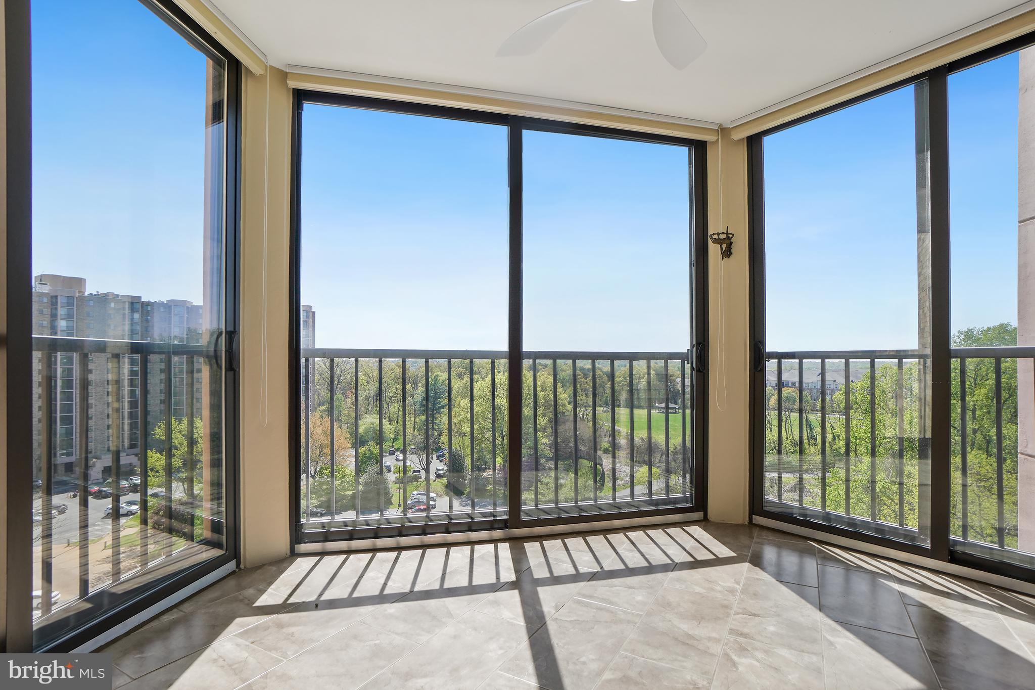 MONTEBELLO - Residential