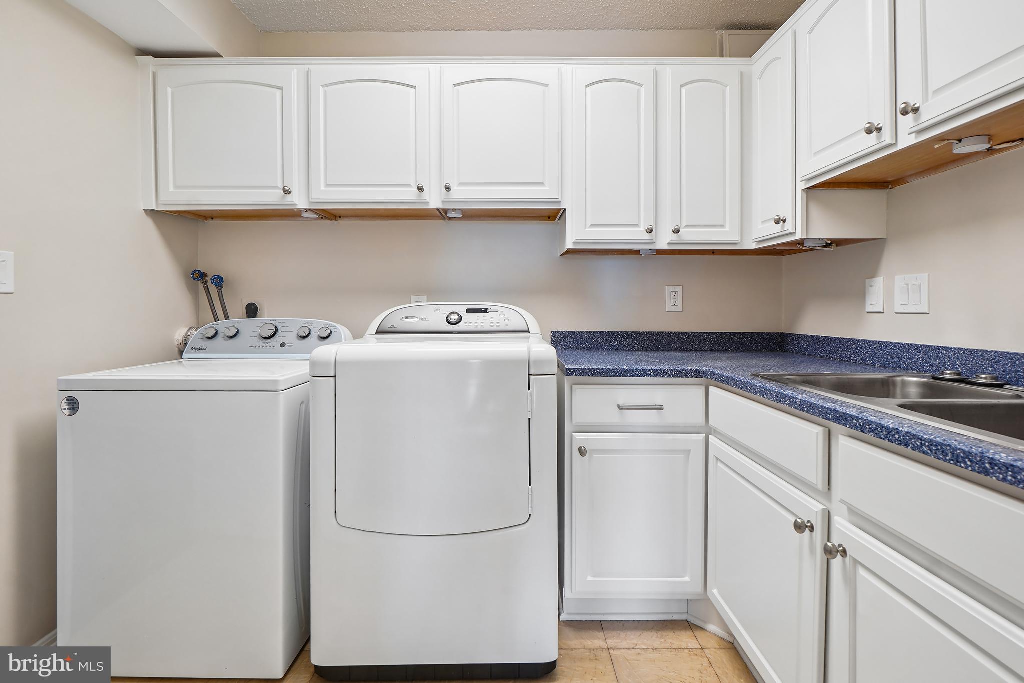 MONTEBELLO - Residential