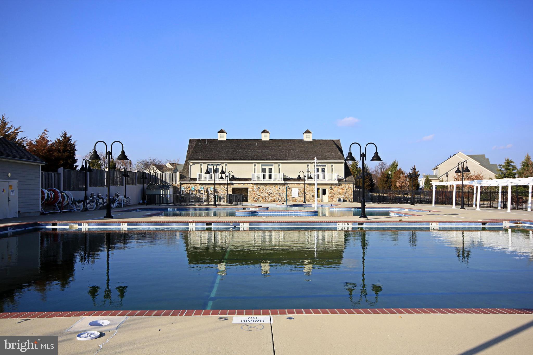 VILLAGES OF URBANA - Residential Lease