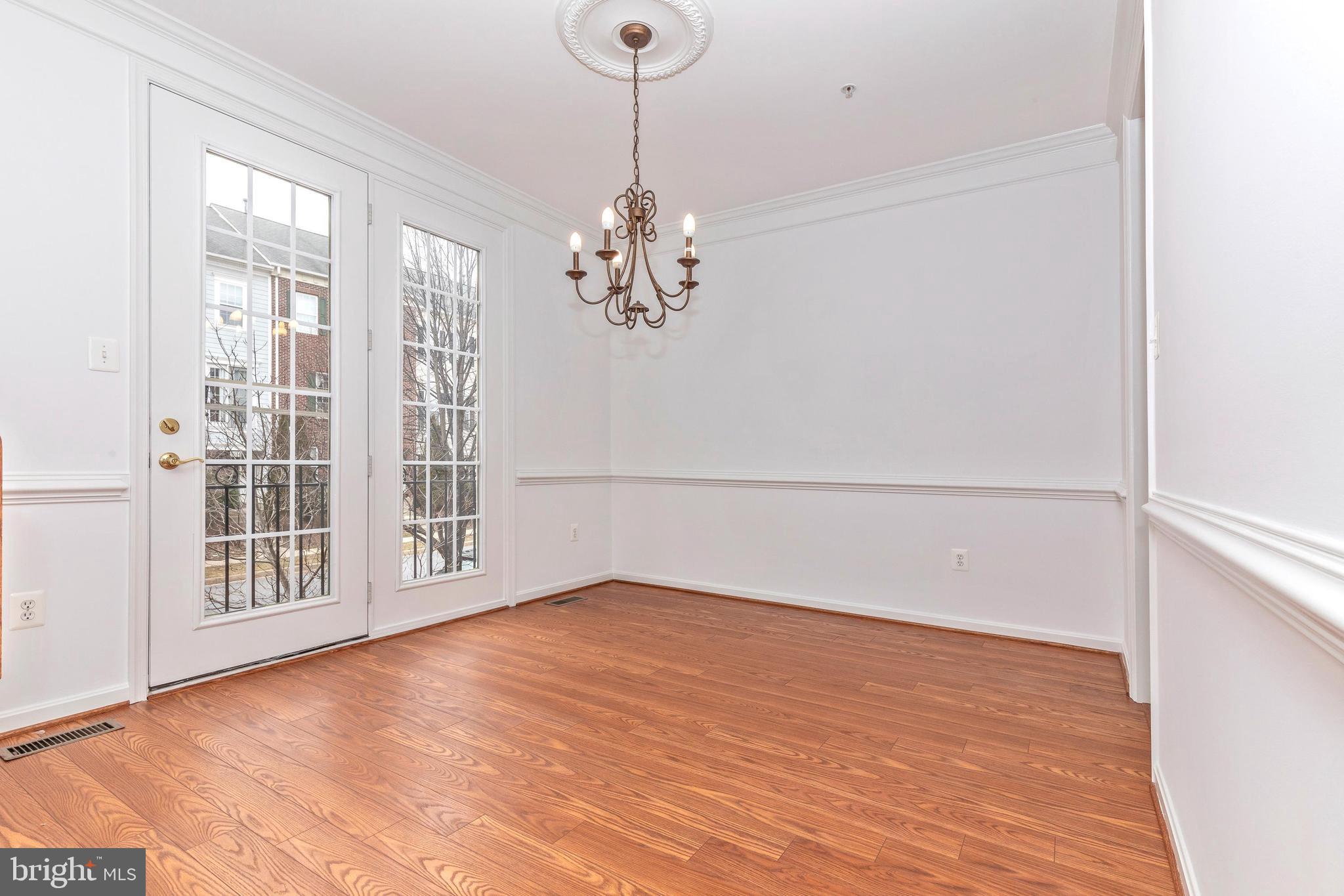 VILLAGES OF URBANA - Residential Lease