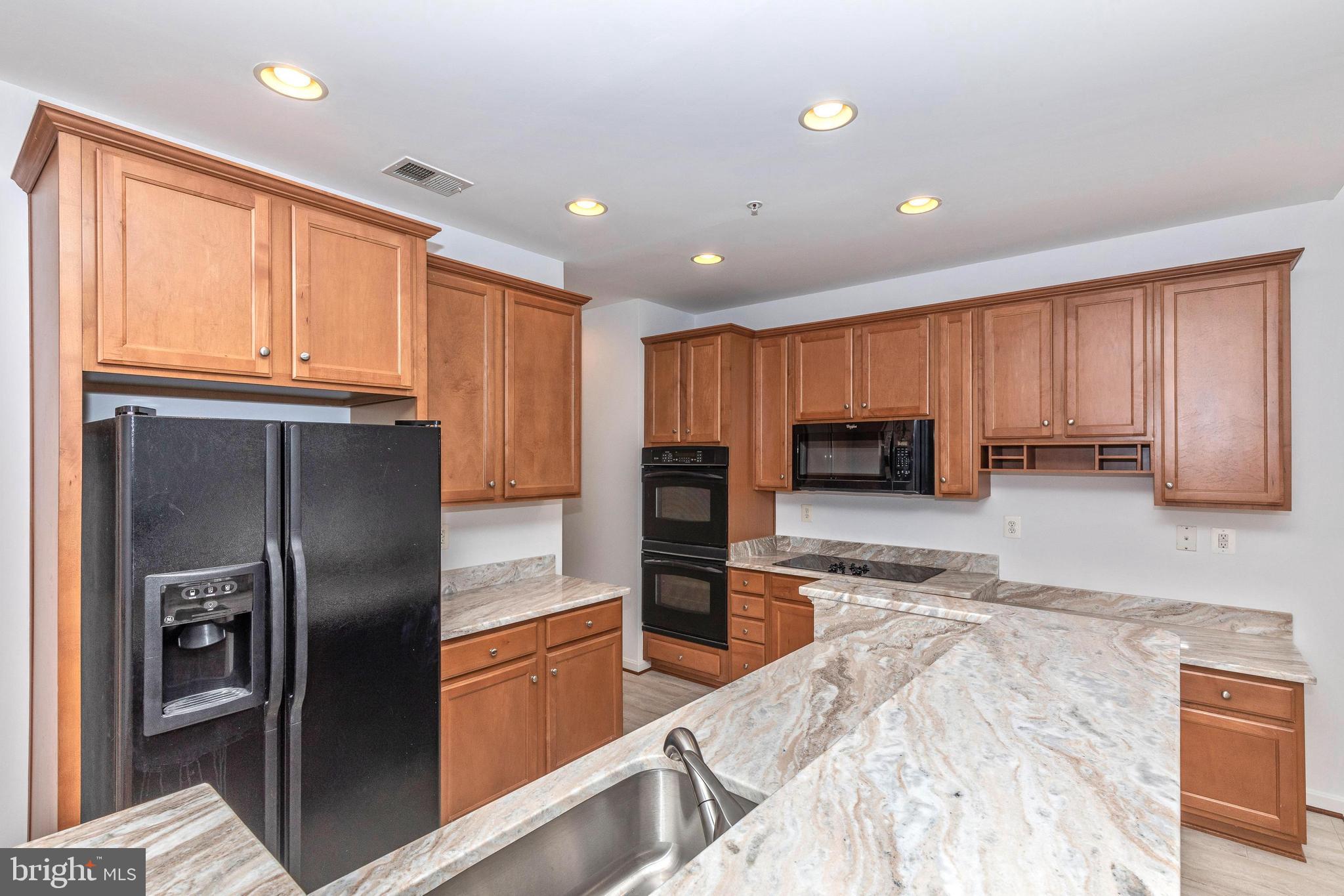 VILLAGES OF URBANA - Residential Lease