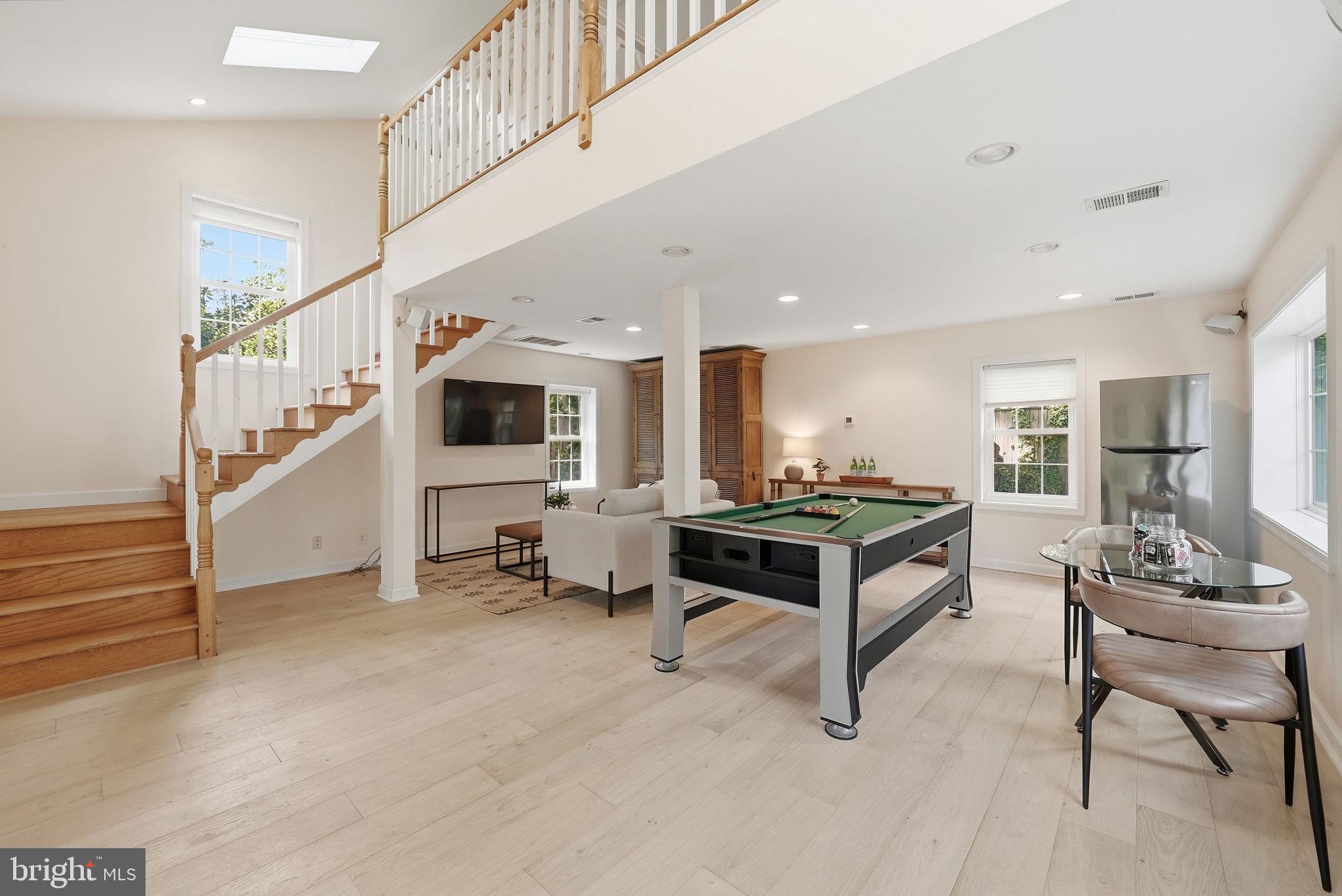CHEVY CHASE - Residential