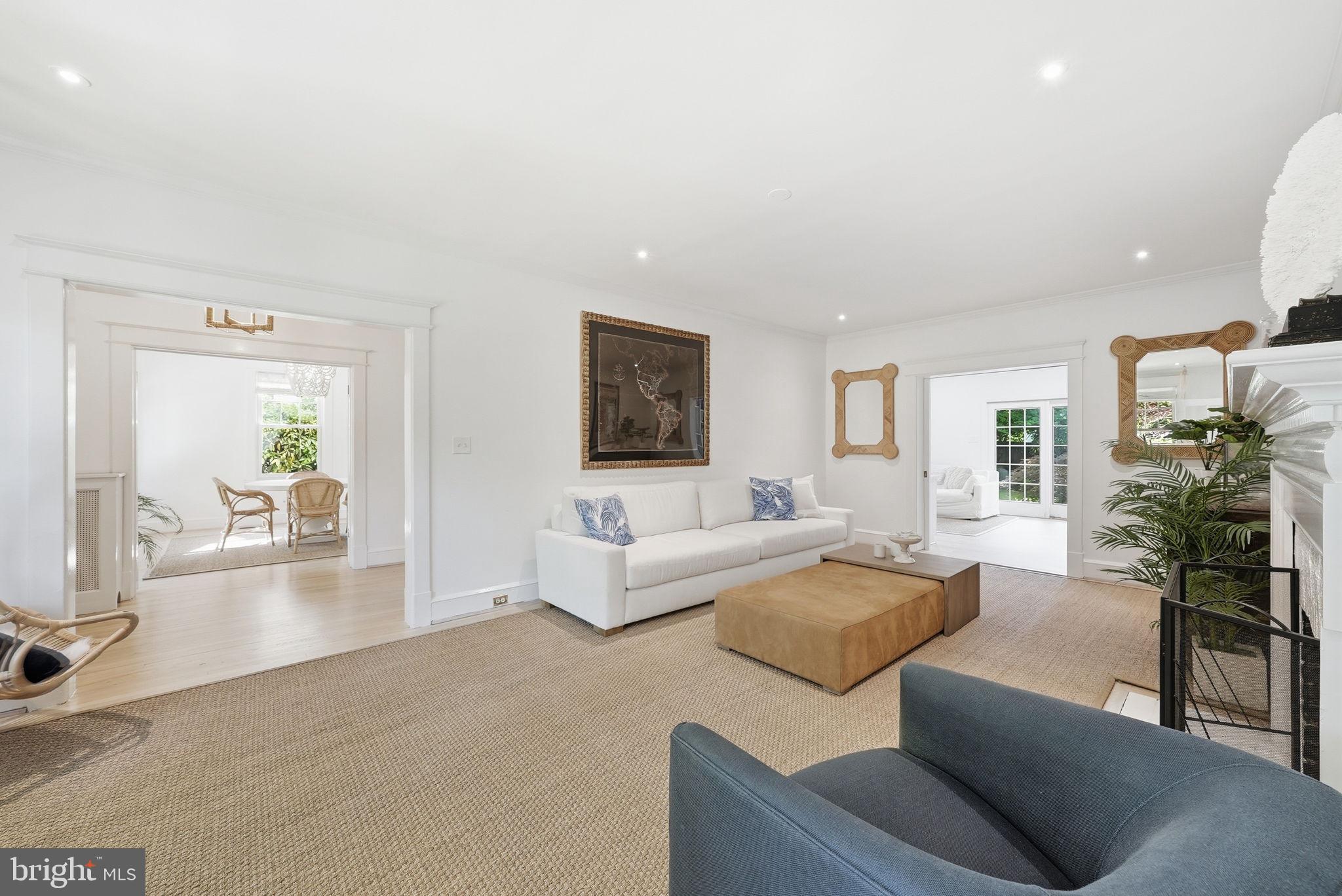 CHEVY CHASE - Residential
