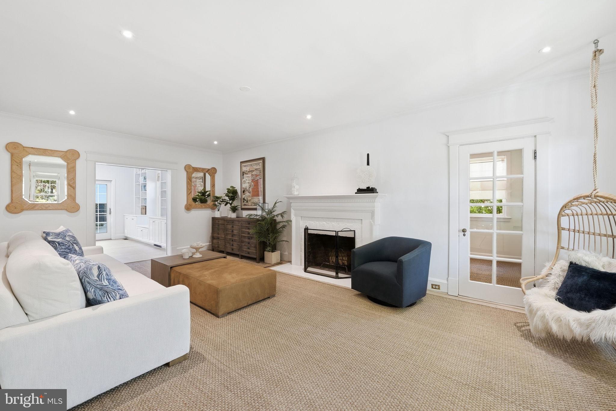 CHEVY CHASE - Residential