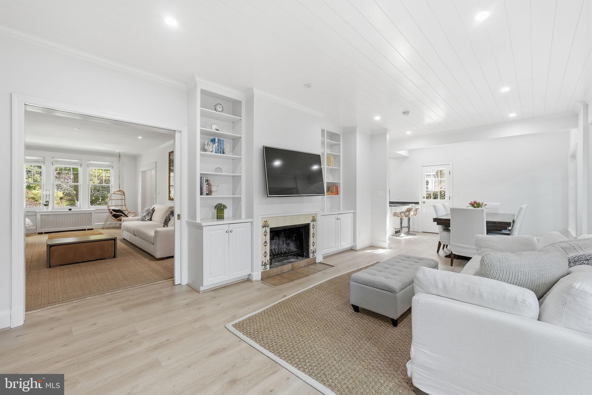 CHEVY CHASE - Residential