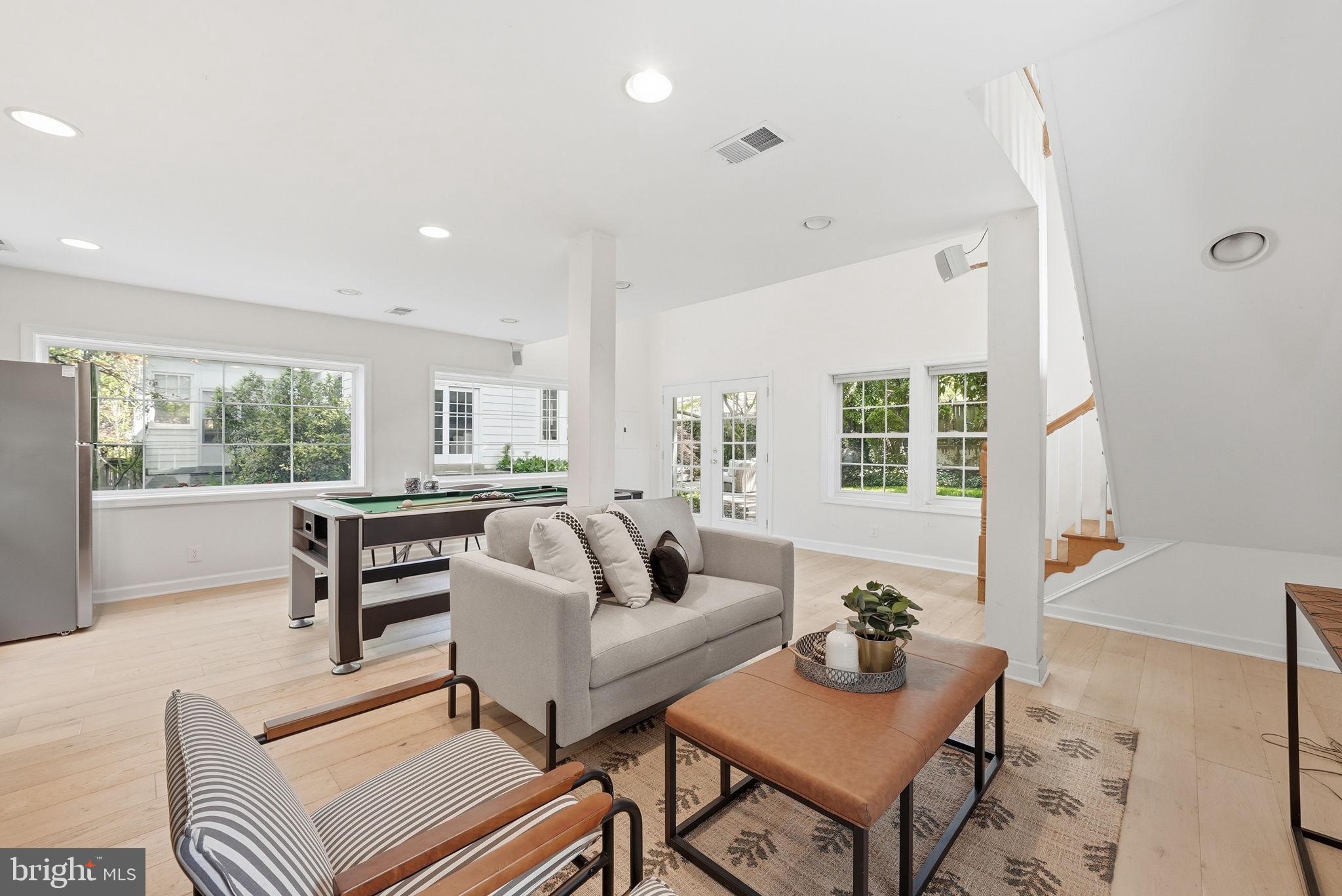 CHEVY CHASE - Residential