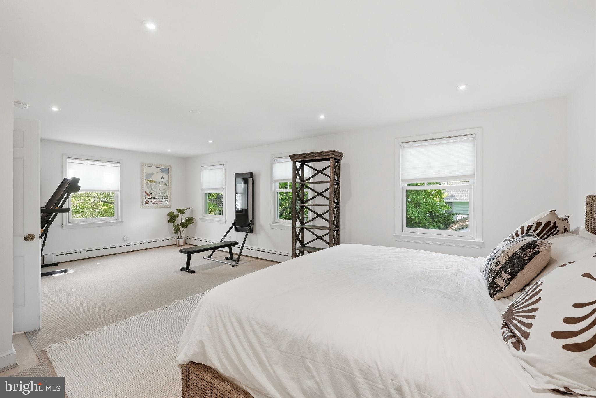 CHEVY CHASE - Residential