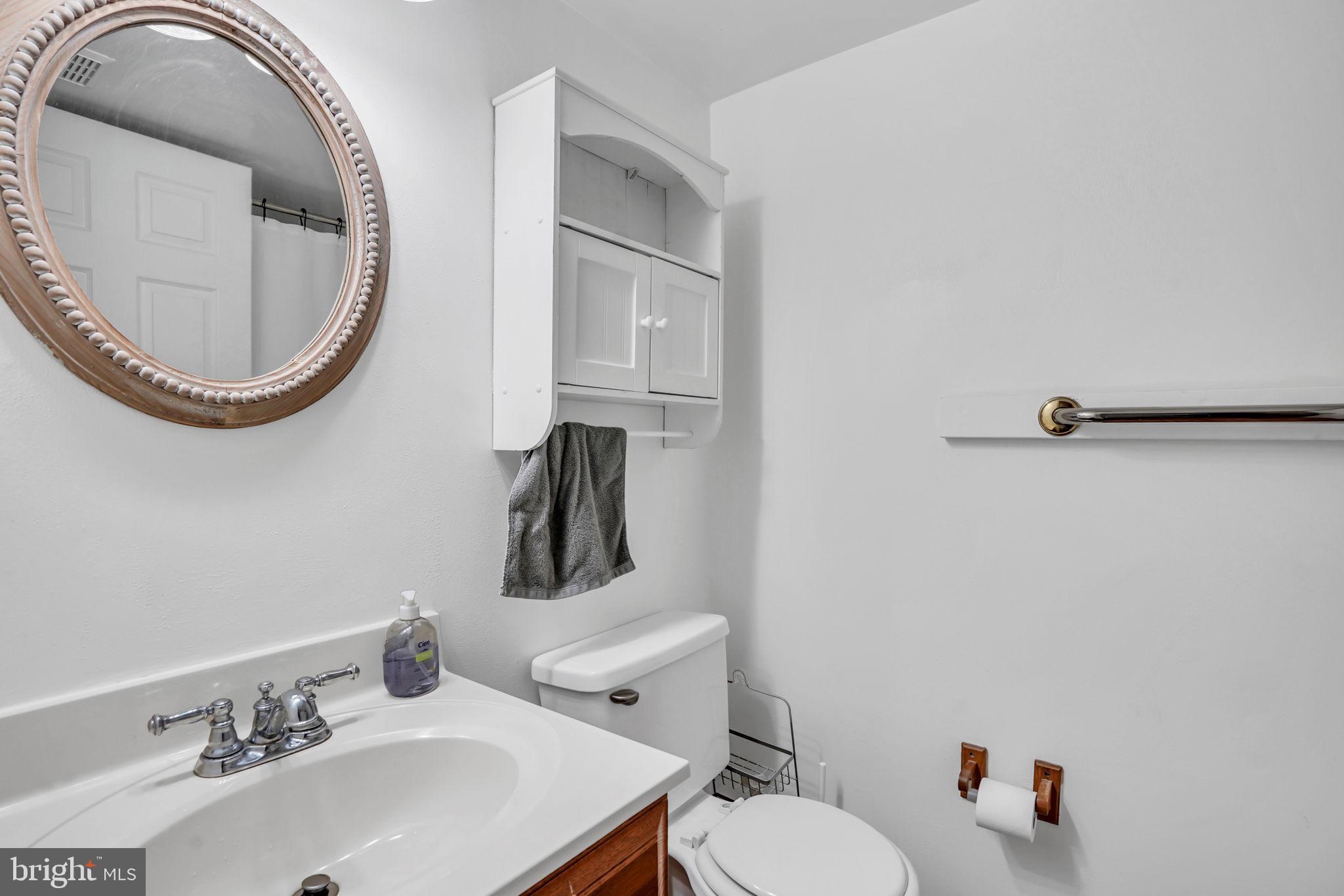 KEENE MILL WOODS - Residential