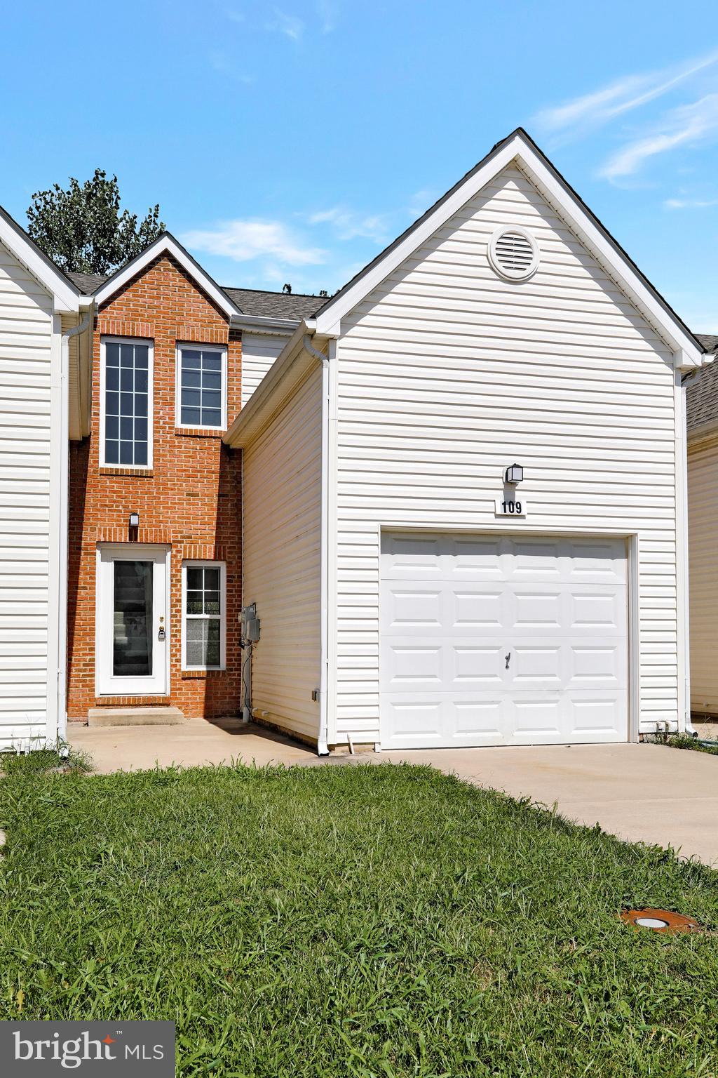 2 bedroom, 1.5 bath townhouse with 1 car garage. Open concept kitchen, living, and dining area with half bath. Laminate flooring throughout the main level. Upstairs has a large primary bedroom with walk-in closet and bedroom number 2, both with carpet, as well as a full bathroom and laundry. Great location - minutes to shopping, restaurants, and I-81. Call now to schedule a tour!