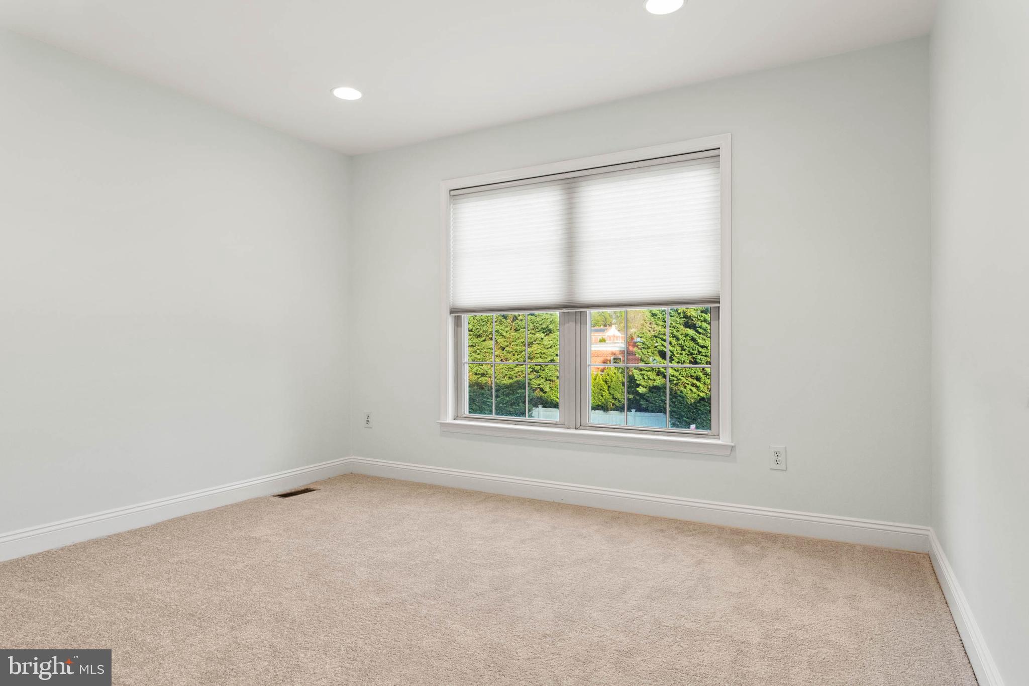 HILLCREST GLEN - Residential