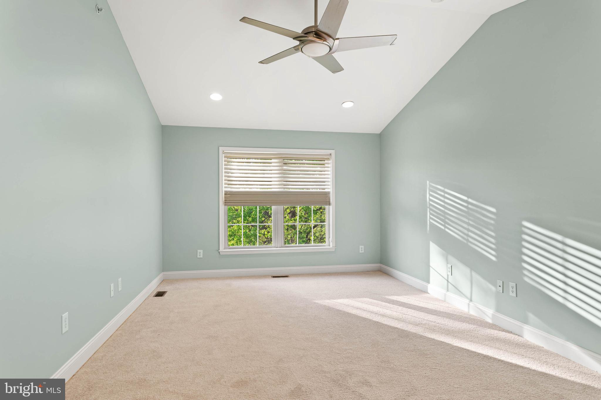 HILLCREST GLEN - Residential