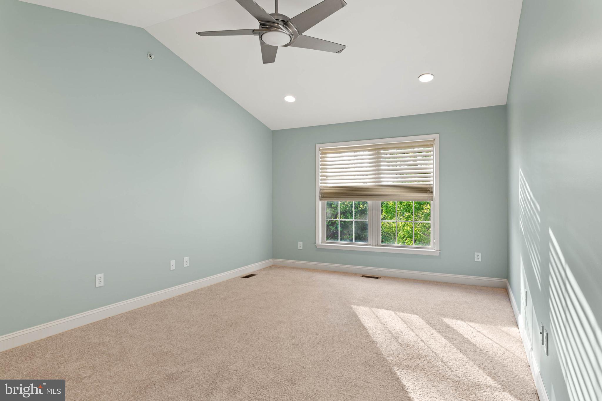 HILLCREST GLEN - Residential