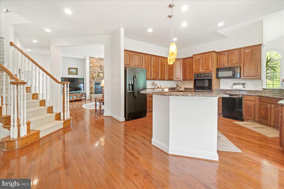 WINDSOR KNOLLS - Residential