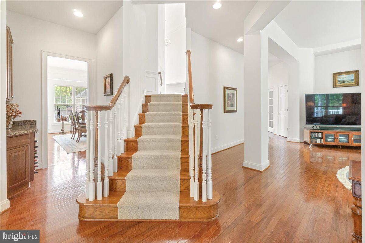 WINDSOR KNOLLS - Residential