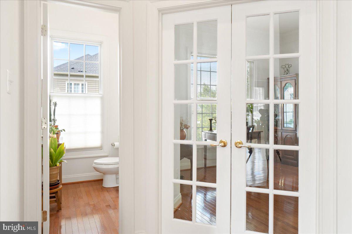 WINDSOR KNOLLS - Residential