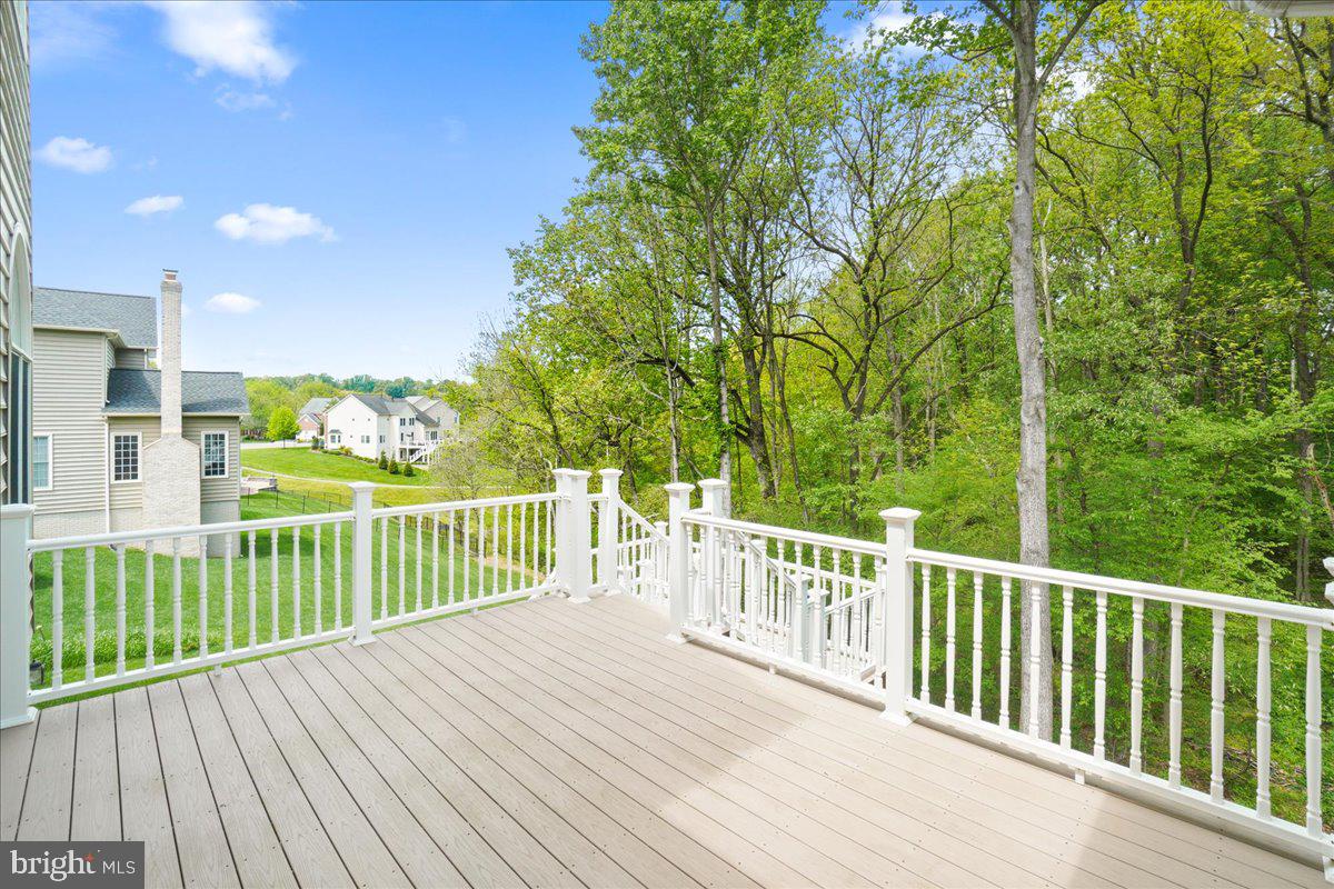 WINDSOR KNOLLS - Residential