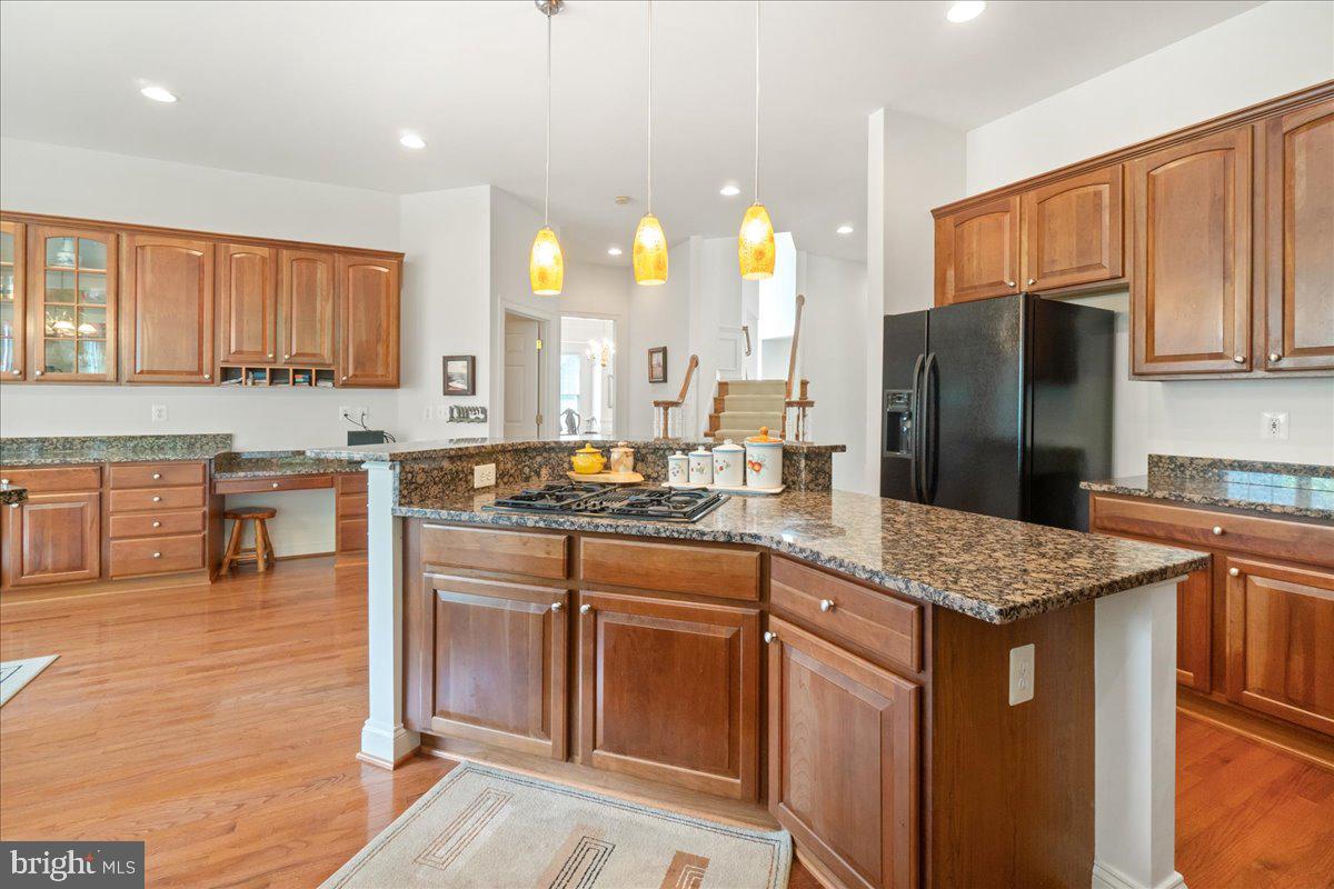 WINDSOR KNOLLS - Residential