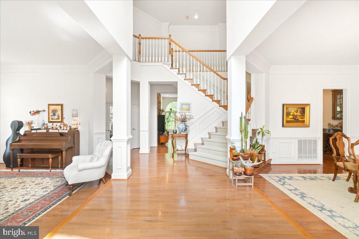 WINDSOR KNOLLS - Residential