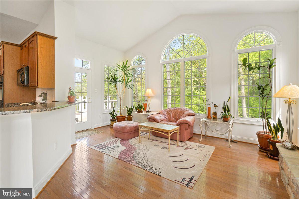 WINDSOR KNOLLS - Residential