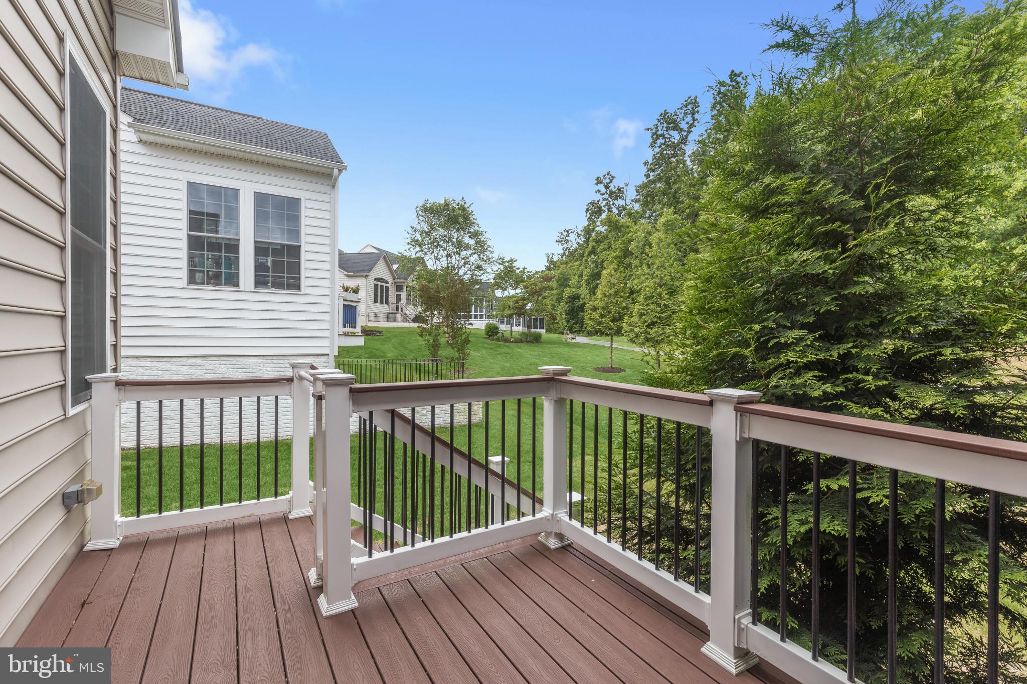 COURTYARDS AT WAVERLY WOODS - Residential