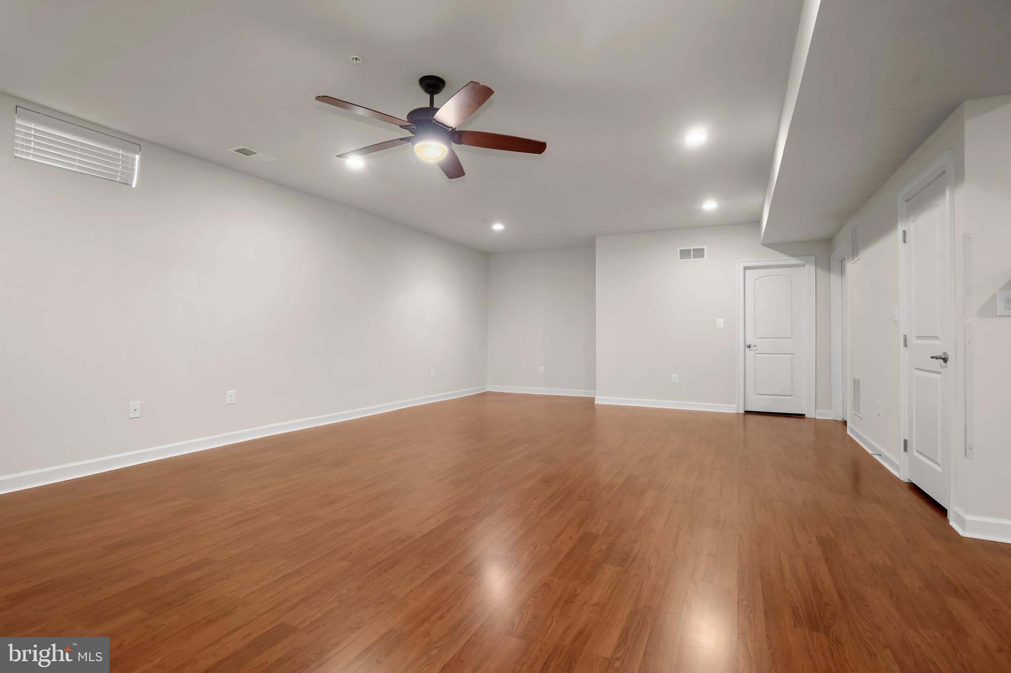 COURTYARDS AT WAVERLY WOODS - Residential