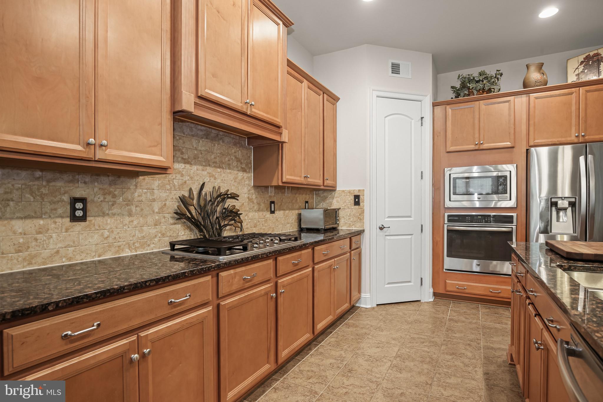 COURTYARDS AT WAVERLY WOODS - Residential