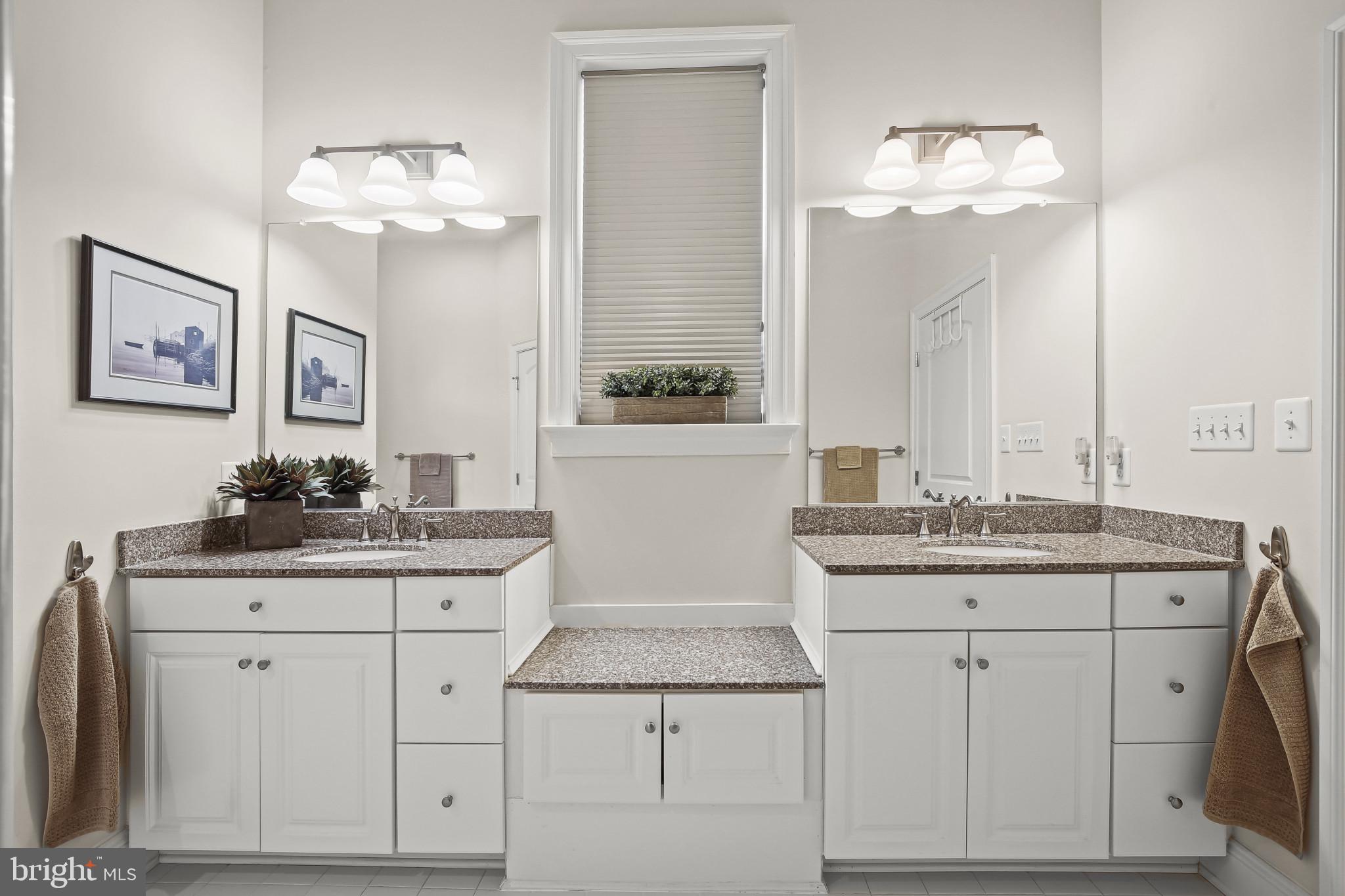 COURTYARDS AT WAVERLY WOODS - Residential