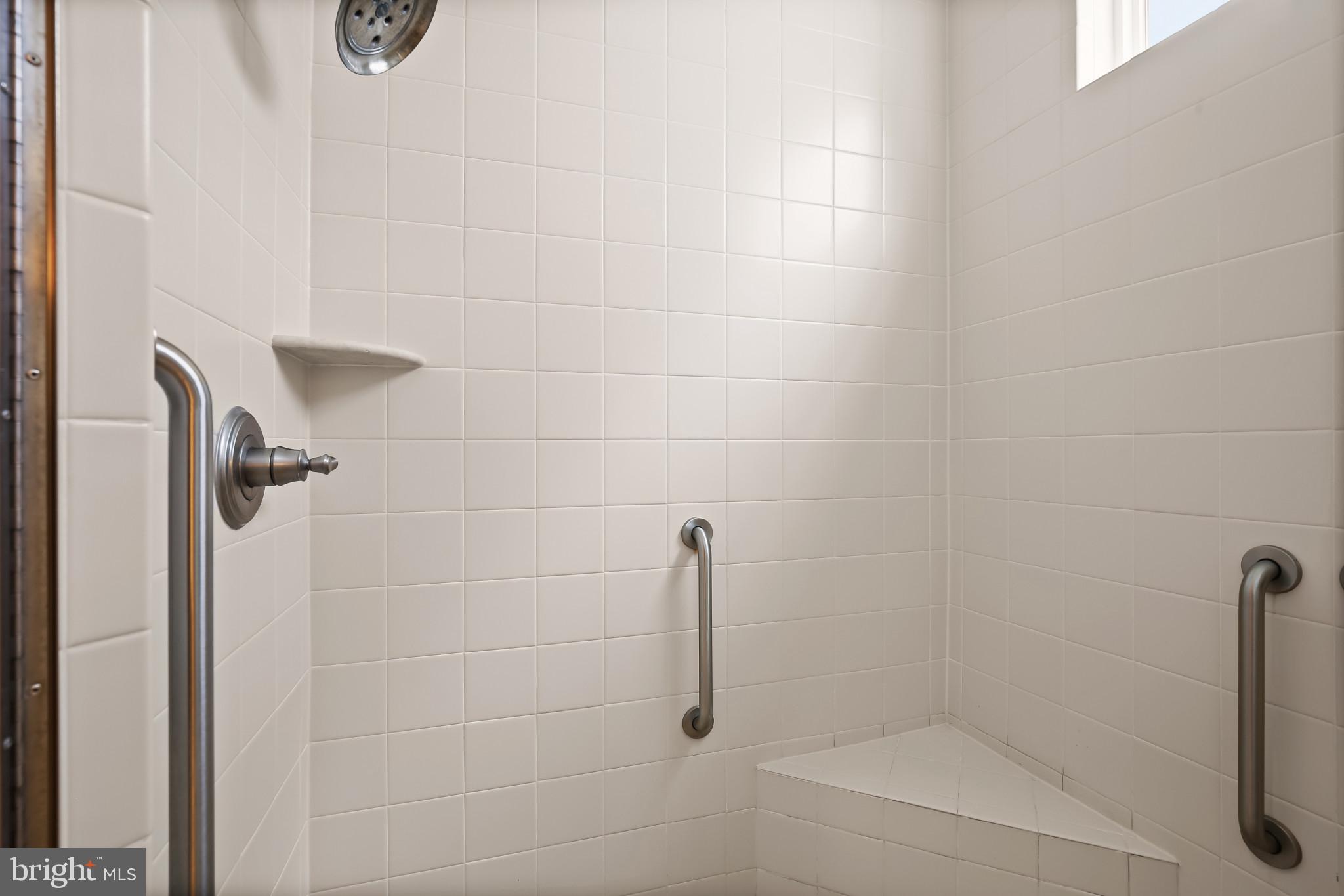 COURTYARDS AT WAVERLY WOODS - Residential