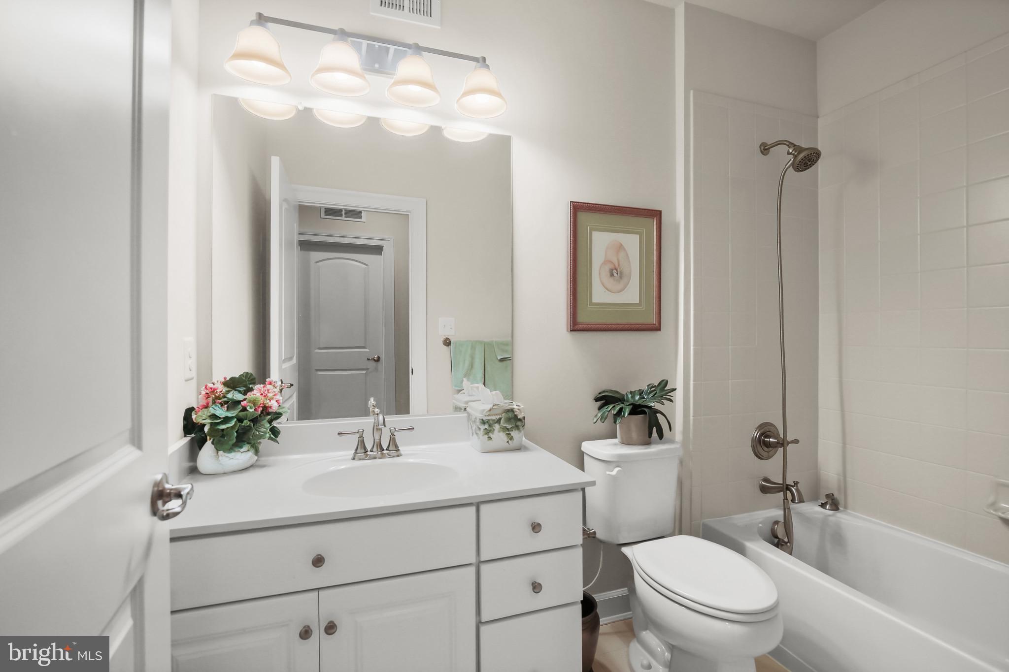 COURTYARDS AT WAVERLY WOODS - Residential