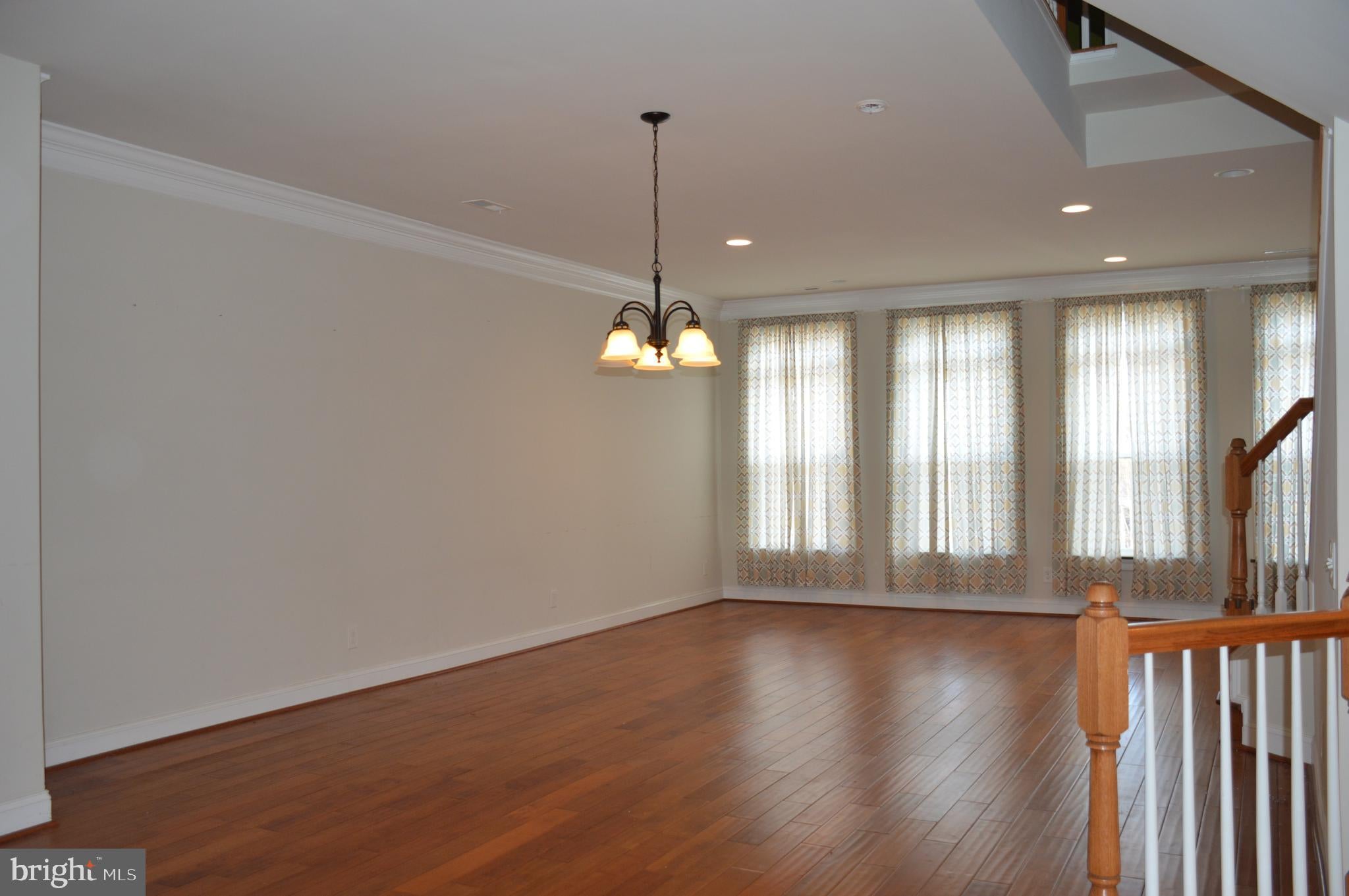 3059 WATERLOO LANE