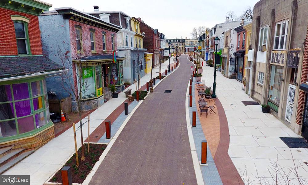 GERMANTOWN - Commercial Sale