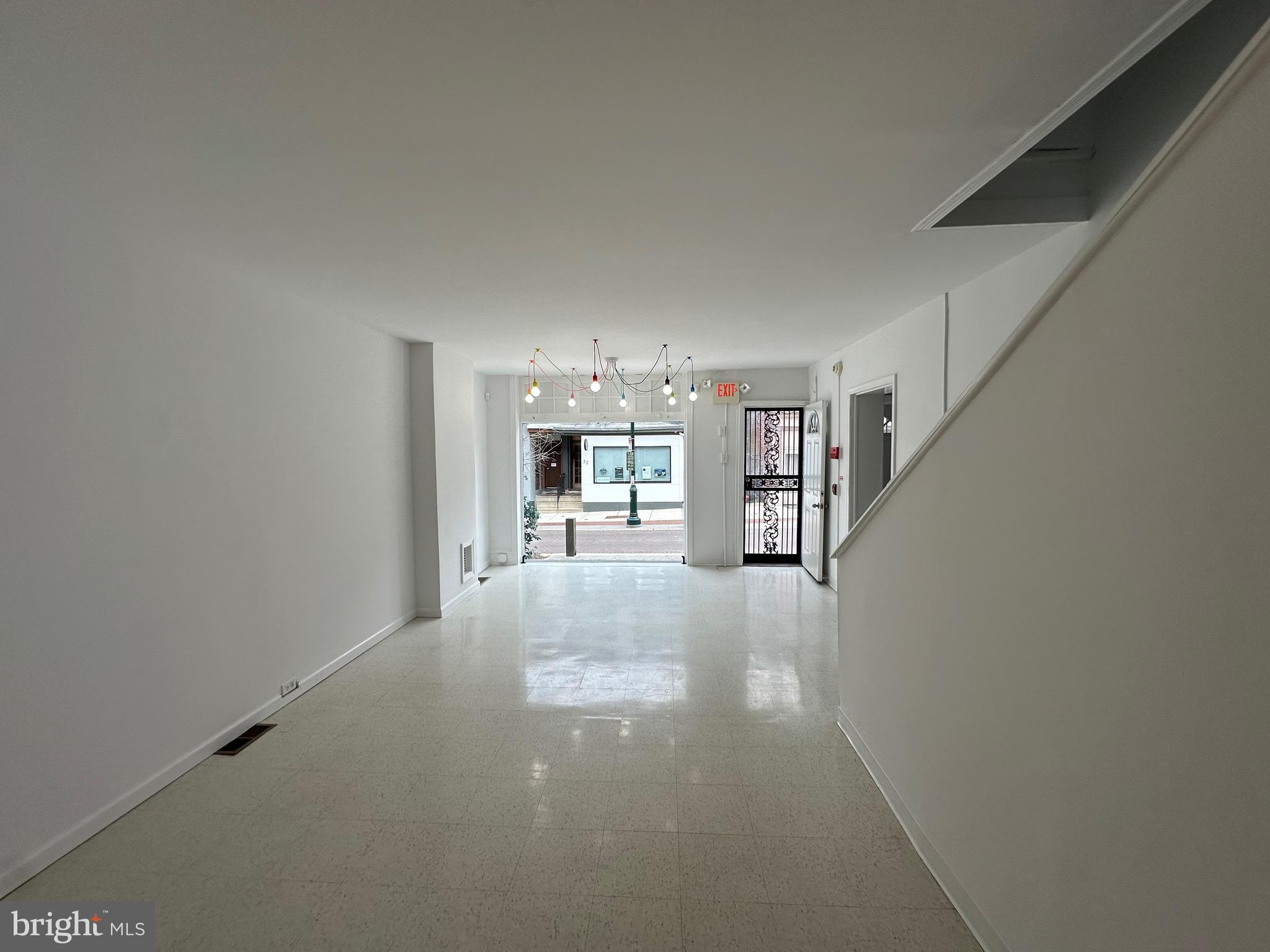 GERMANTOWN - Commercial Sale