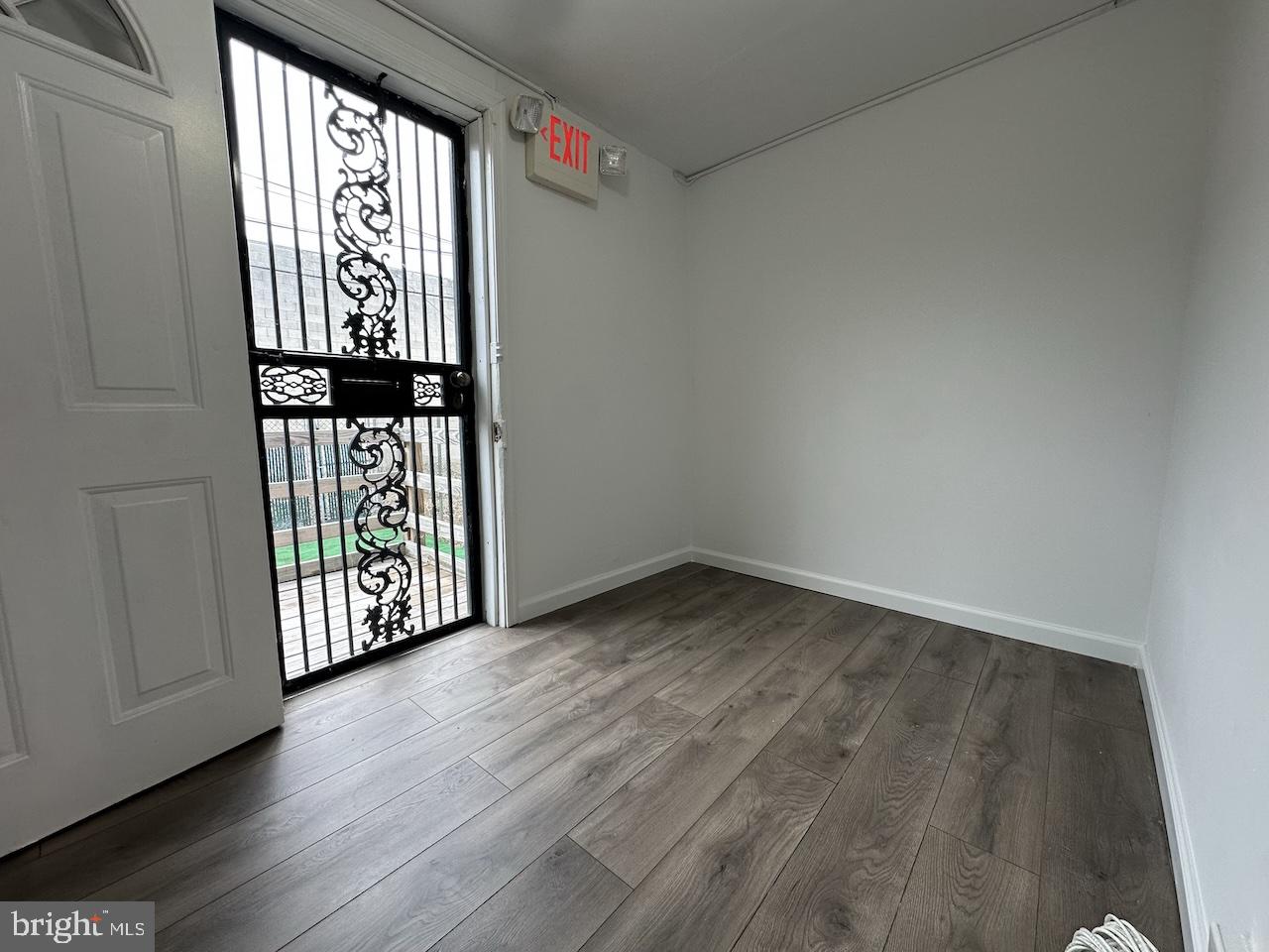 GERMANTOWN - Commercial Sale