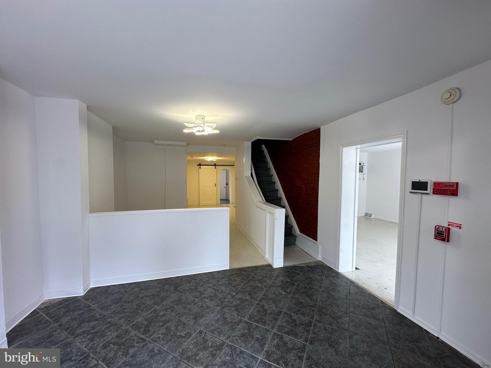 GERMANTOWN - Commercial Sale