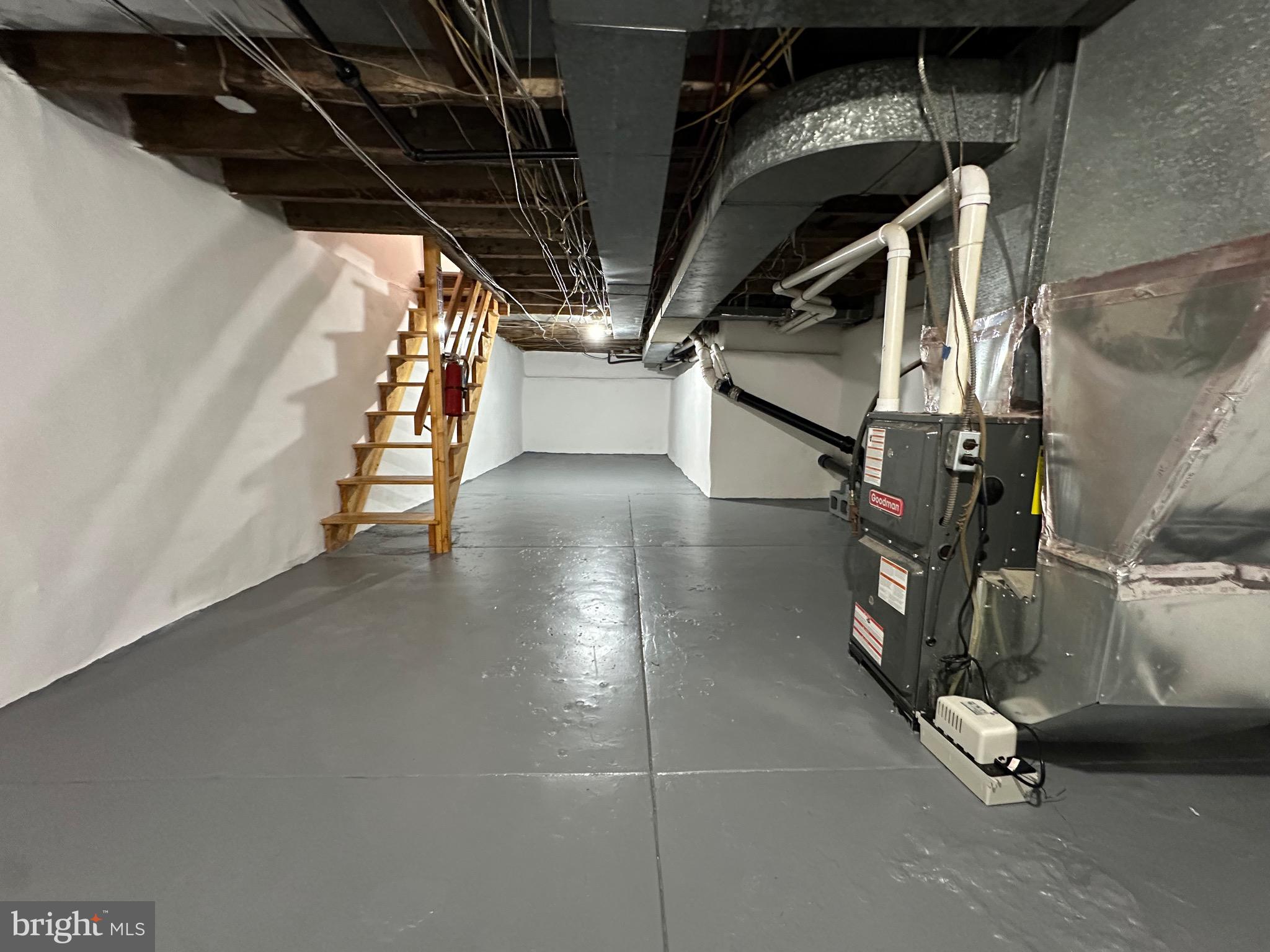 GERMANTOWN - Commercial Sale