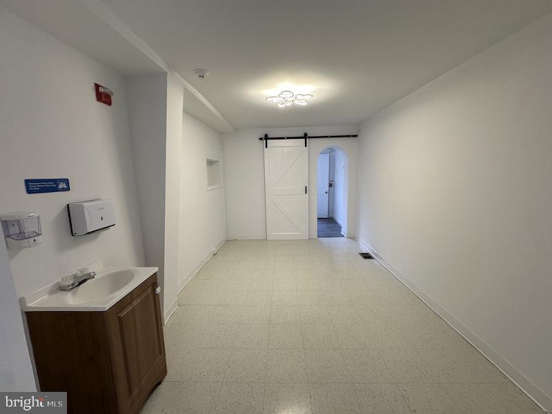 GERMANTOWN - Commercial Sale