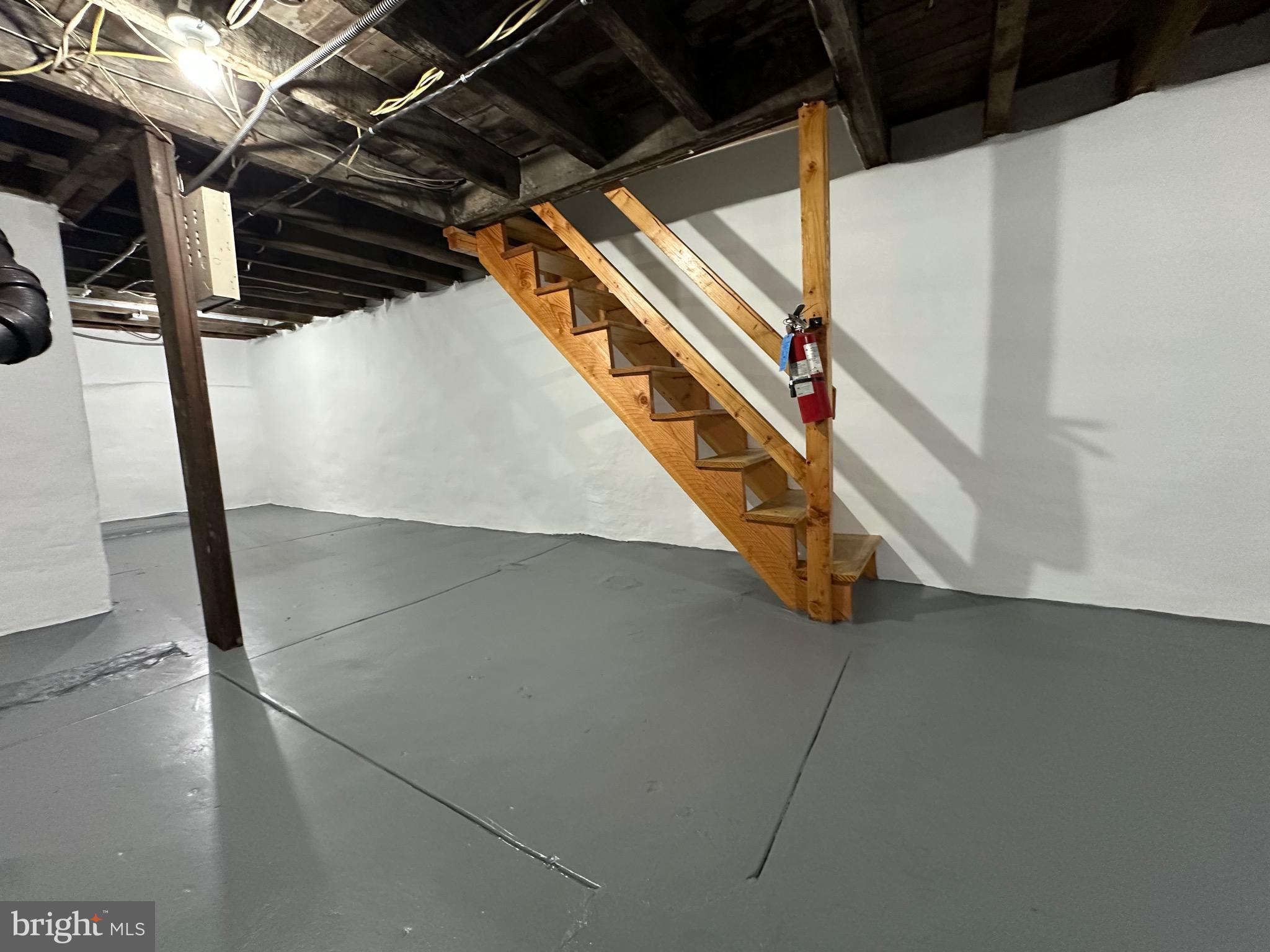 GERMANTOWN - Commercial Sale